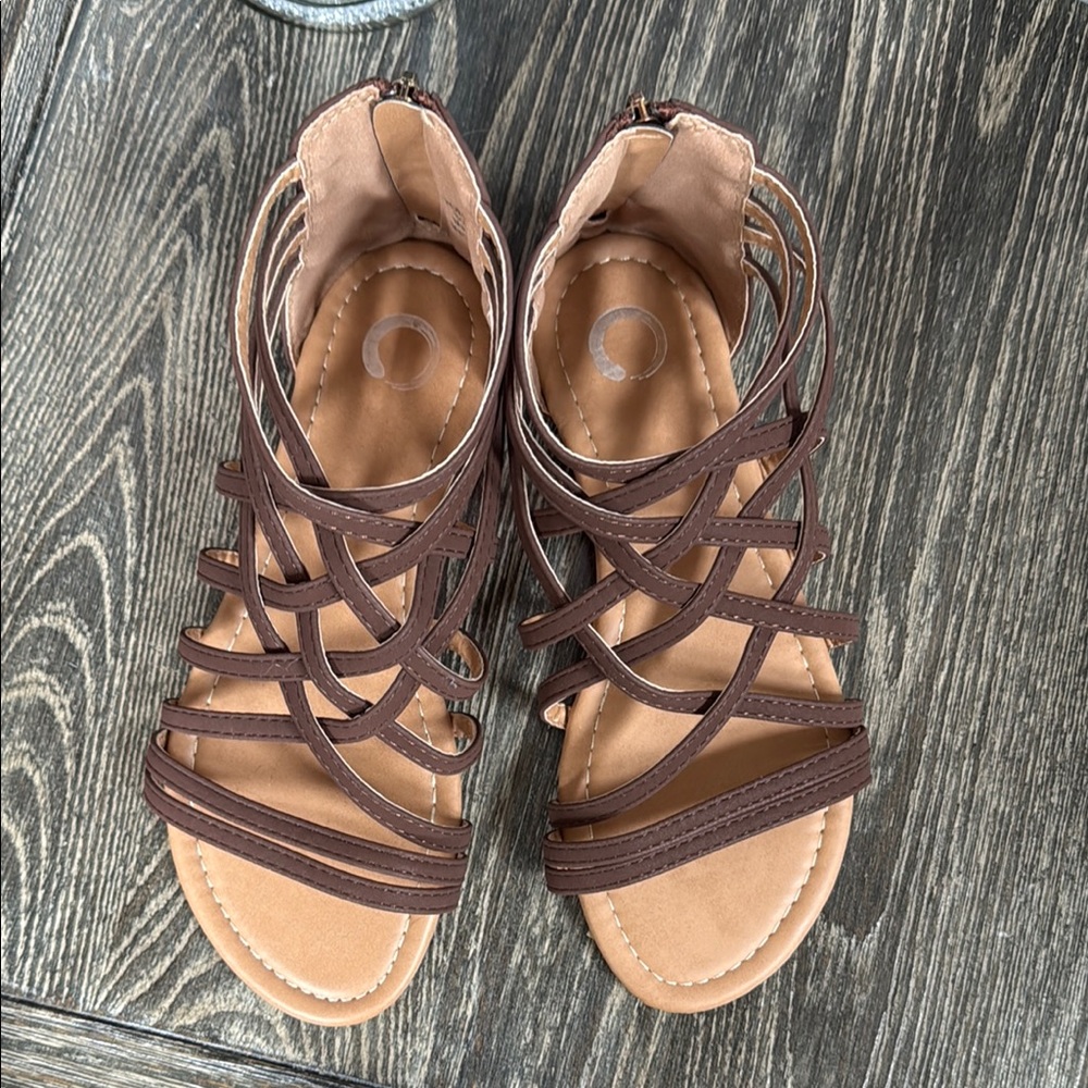 Journee Collection Hanni Gladiator Sandal Wide Size - Picture 9 of 16